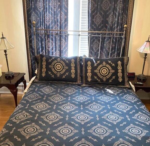 اتاق استاندارد با سرویس بهداشتی مشترک, The Villa Toscana