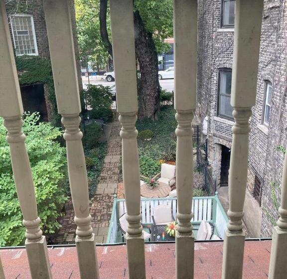 اتاق استاندارد با سرویس بهداشتی مشترک, The Villa Toscana