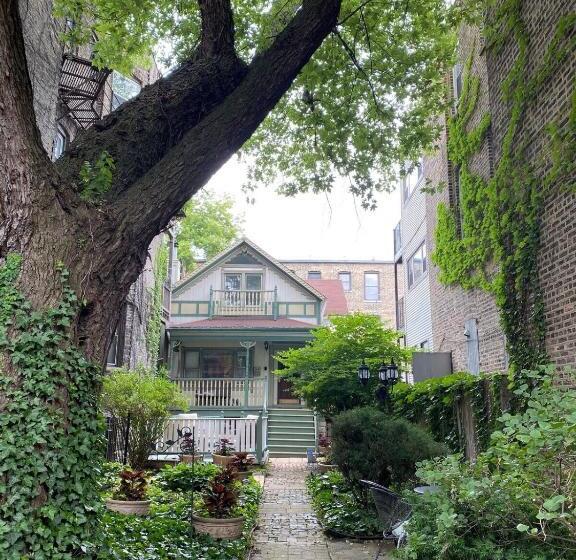 اتاق استاندارد, The Villa Toscana