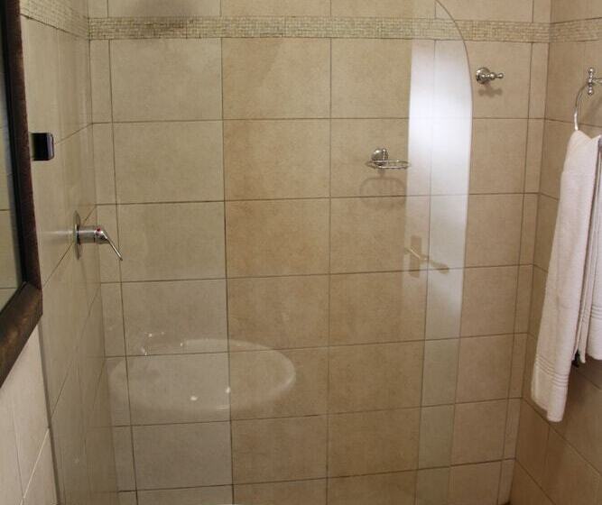 سوییت خانوادگی, Turnberry Boutique