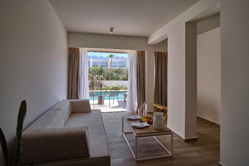 جناح جونيور مزوَّد بحمام سباحة, Utopia Blu