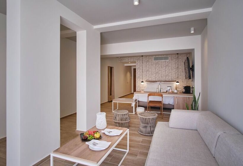 جناح جونيور مزوَّد بحمام سباحة, Utopia Blu