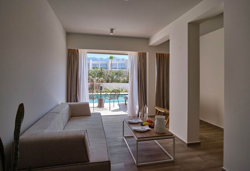 جناح جونيور مزوَّد بحمام سباحة, Utopia Blu