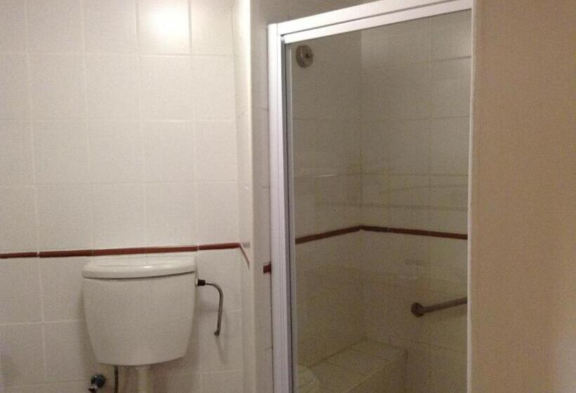 Номер Стандарт Адаптированный для Инвалидов, Protea Hotel By Marriott Harrismith Montrose