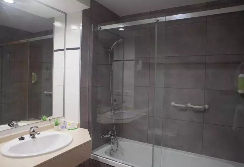 スタンダードトリプルルーム, Valhotel Residencia Tiempo Libre El Puig