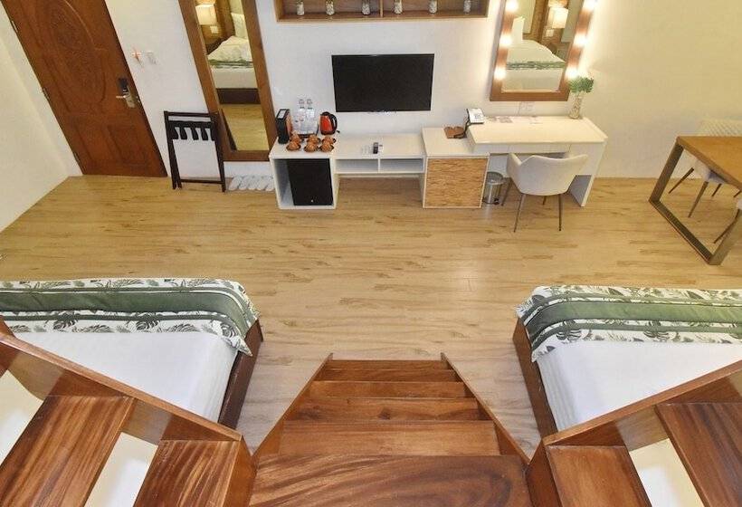 패밀리 룸, Ambassador In Paradise