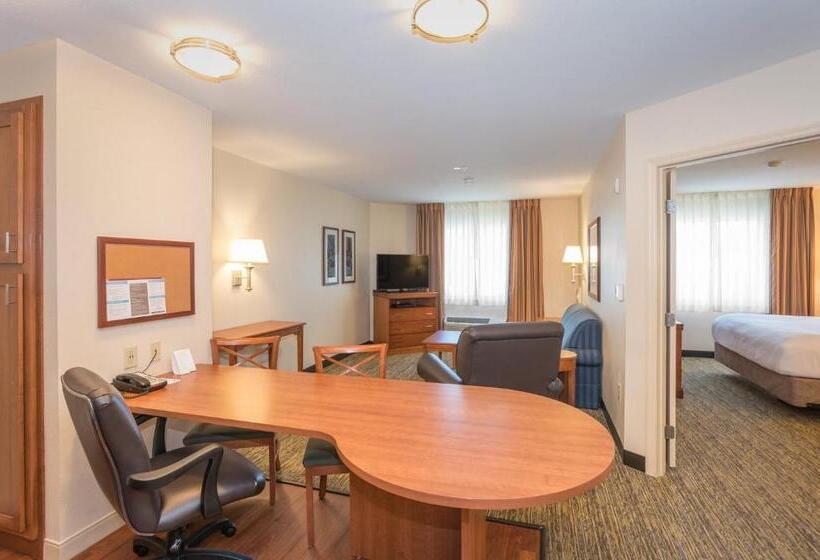 Люкс Кровать Кинг, Candlewood Suites Mobile Downtown, An Ihg