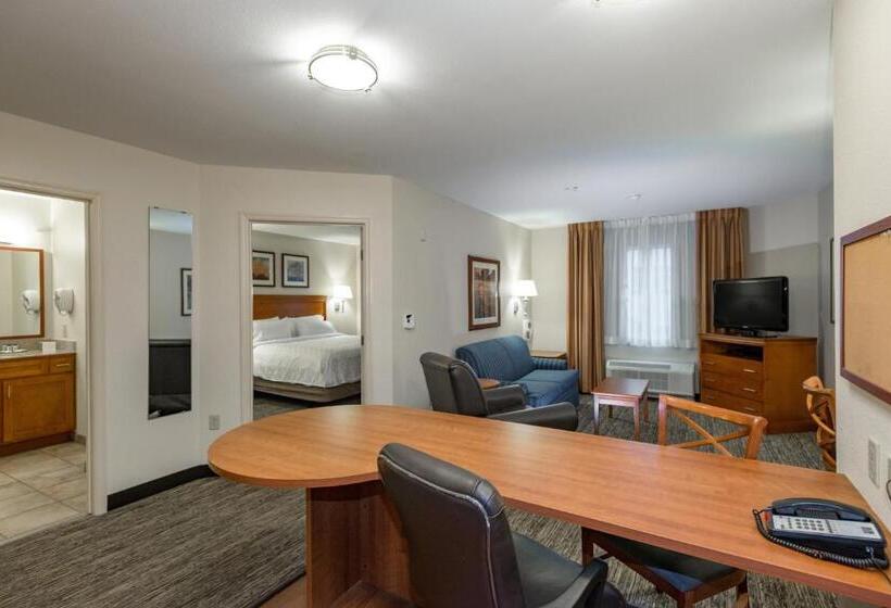 适用于残疾人士的豪华房间, Candlewood Suites Mobile Downtown, An Ihg