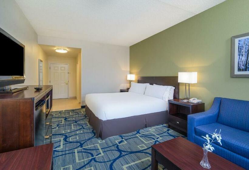 带大床的套房, Holiday Inn Express Hotel & Suites Easton, An Ihg