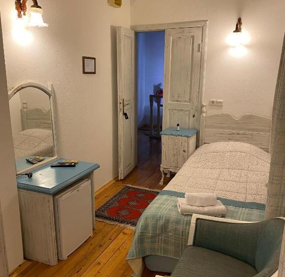 Camera Standard Individuale, Atelya Art