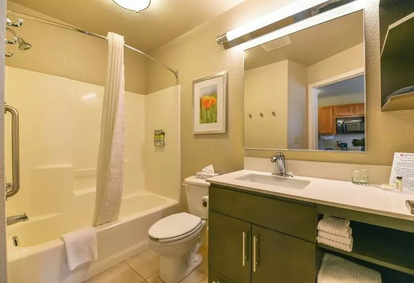 سوییت, Candlewood Suites Medford, An Ihg