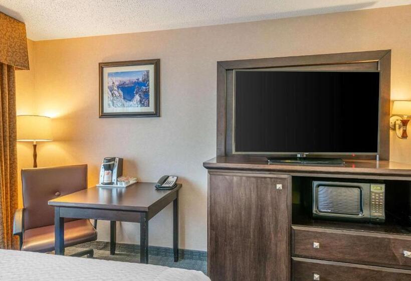带大床的标准间, Clarion Pointe Medford