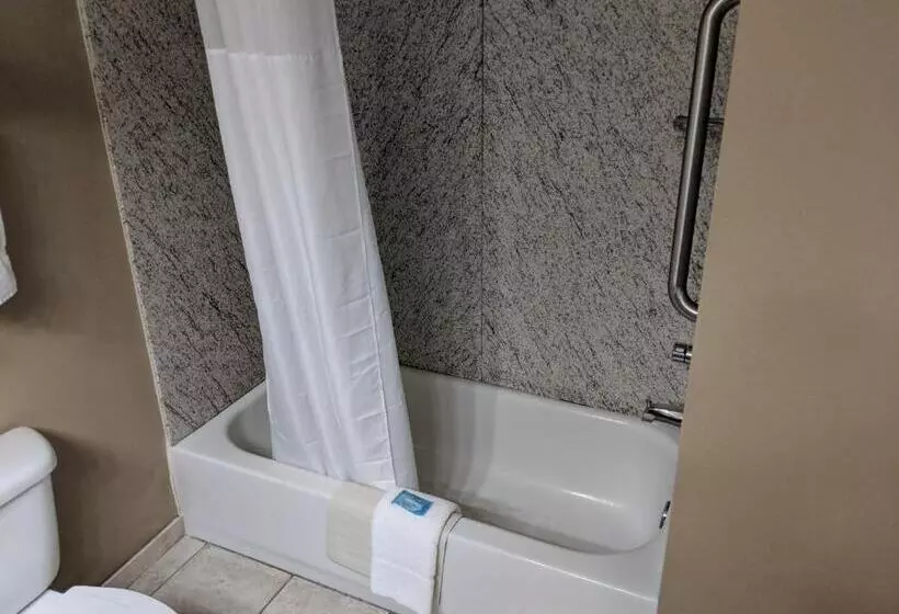 اتاق استاندارد, Clarion Pointe Medford