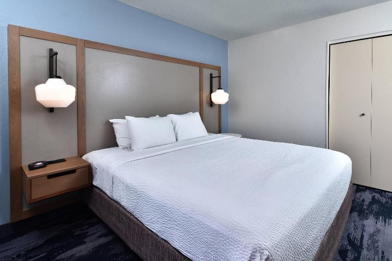스탠다드 룸 킹사이즈 침대, Fairfield Inn & Suites By Marriott Richmond Innsbrook