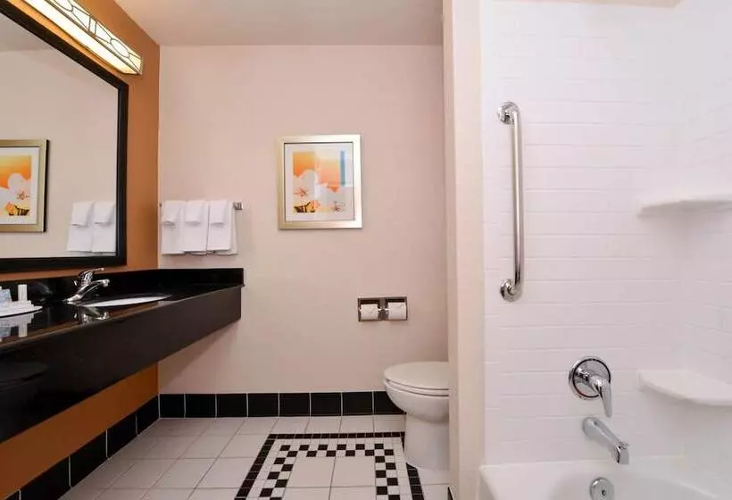 ２ダブルベッドのスタンダードルーム, Fairfield Inn And Suites By Marriott Fort Wayne