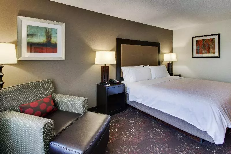 身障者適用キングサイズベッドルーム, Holiday Inn Express Hotel & Suites Lancaster Lititz, An Ihg