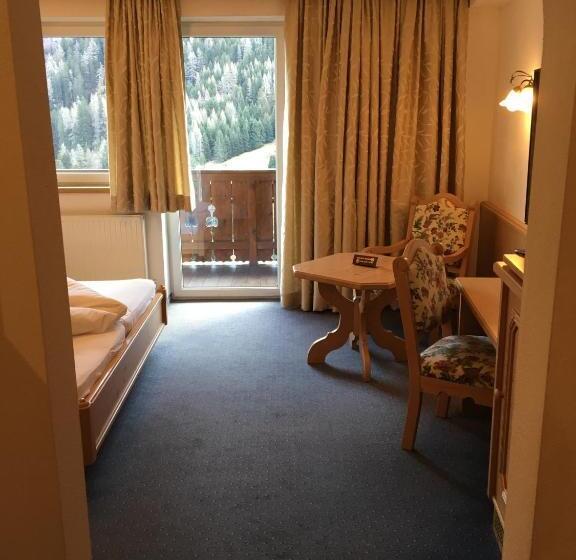 غرفة كمفورت مع بلكونة, Karl Schranz