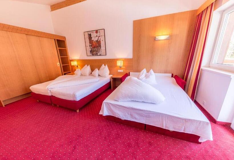 غرفة ديلوكس مزودة بشرفة, Karl Schranz