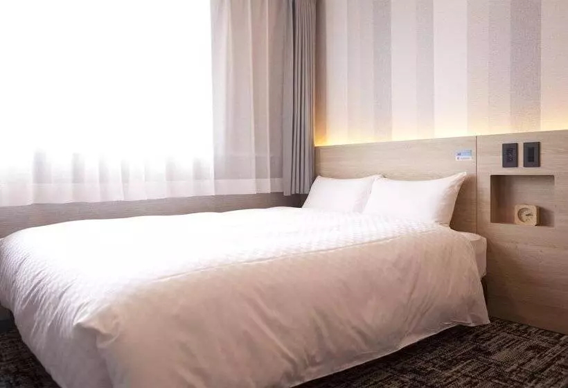 Economy-huone, Kumamoto Washington Hotel Plaza