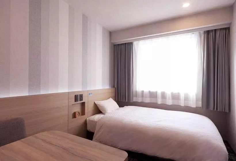 Economy-huone, Kumamoto Washington Hotel Plaza
