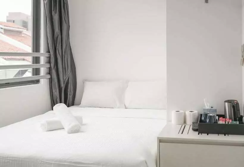 اتاق استاندارد چهار تخته, A Hotel Dickson