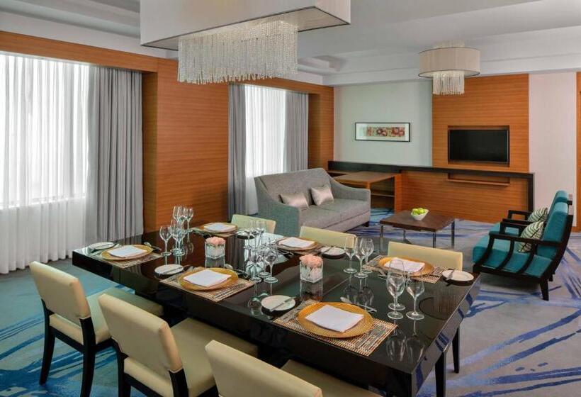 سوییت لوکس, Radisson Blu Cebu