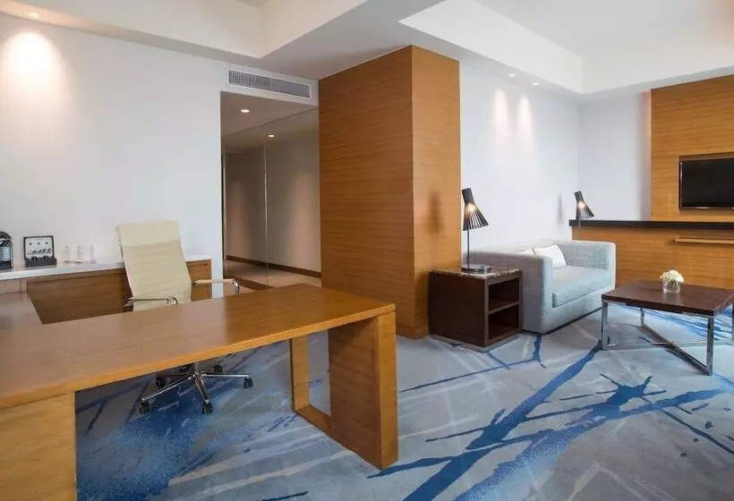 ジュニアスイート, Radisson Blu Cebu