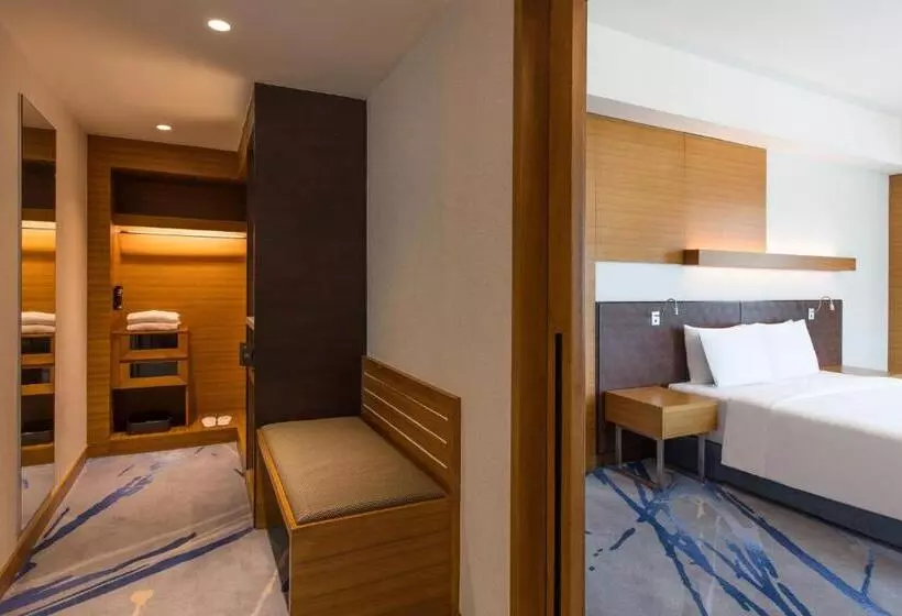 デラックススイート, Radisson Blu Cebu