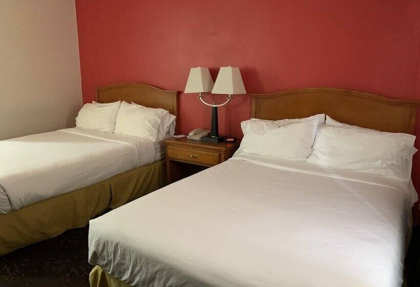 带2个双人床的标准工作室, Ramada By Wyndham Santa Fe