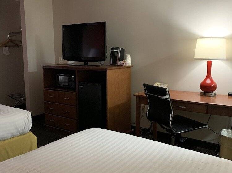 带2个双人床的标准工作室, Ramada By Wyndham Santa Fe