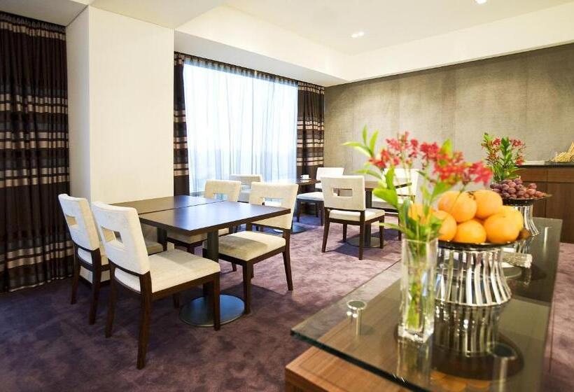 Quarto Executivo Cama King, Ramada Plaza By Wyndham Suwon