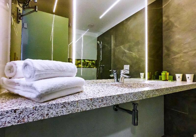 Quarto Estandar, Riverge Akebono