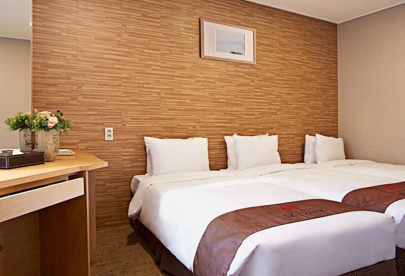 Номер Стандарт Трехместный, Skypark Myeongdong 2