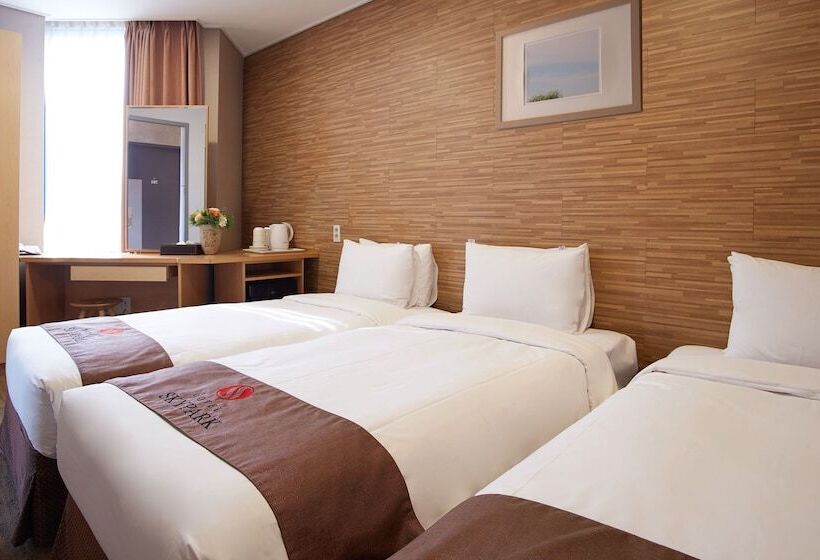 Camera Tripla Standard, Skypark Myeongdong 2