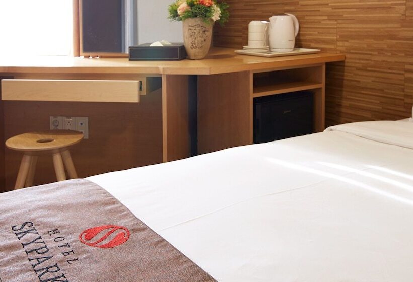 Camera Tripla Standard, Skypark Myeongdong 2