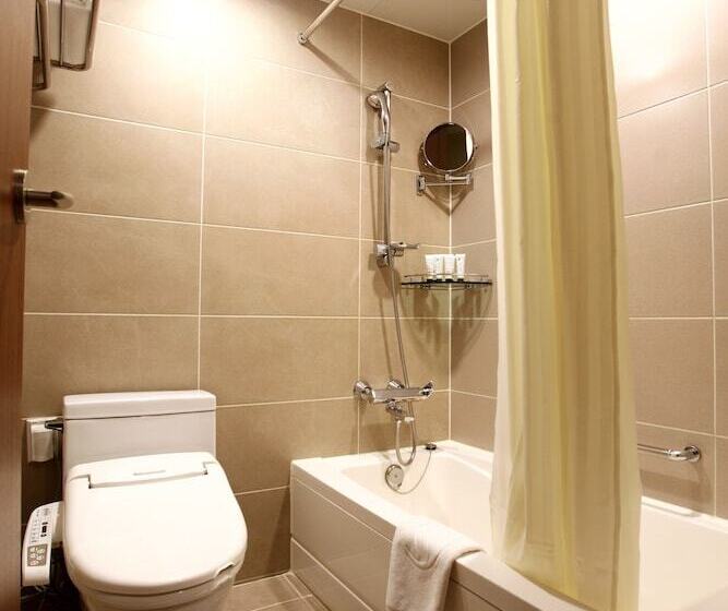 Camera Tripla Standard, Skypark Myeongdong 2