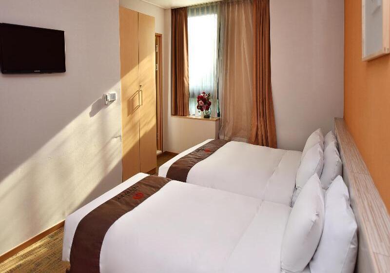 Camera Deluxe, Skypark Myeongdong 2