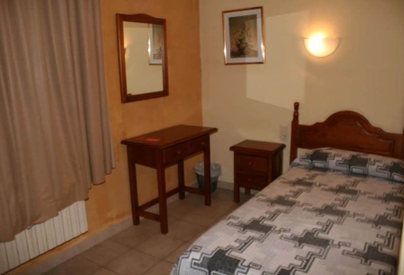 اتاق استاندارد سه نفره, Sucara