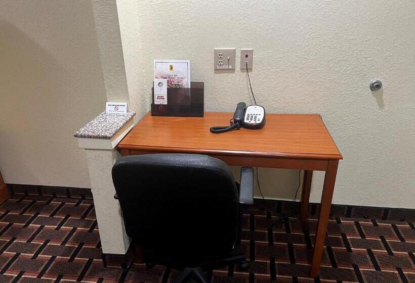 غرفة قياسية لذوى الاحتياجات الخاصة, Super 8 By Wyndham Stafford Sugarland Area