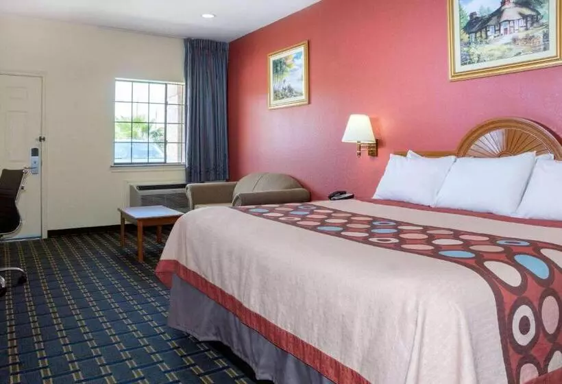 Deluxe Suite King Bed, Super 8 By Wyndham Stafford Sugarland Area