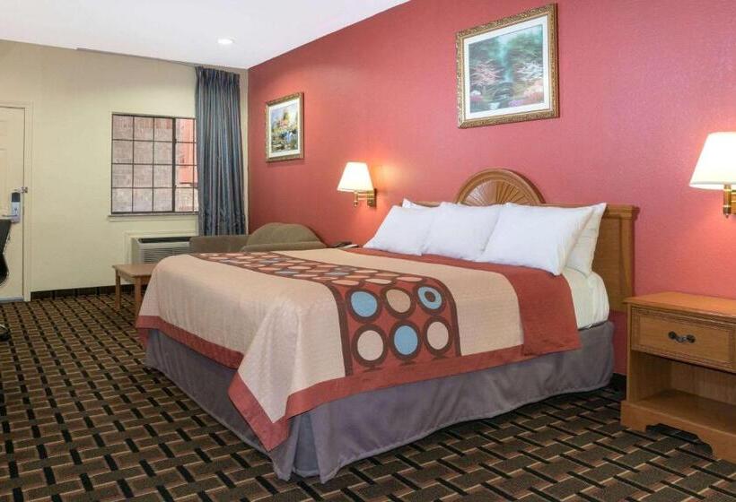 Люкс Deluxe Кровать Кинг, Super 8 By Wyndham Stafford Sugarland Area