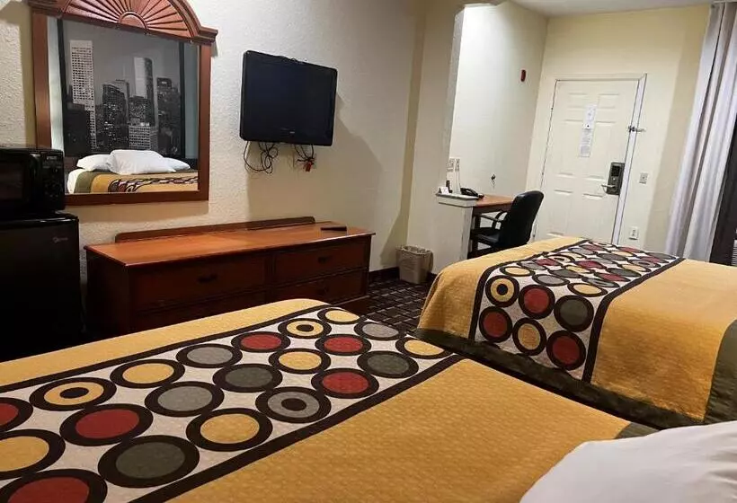 Standard-studio, Super 8 By Wyndham Stafford Sugarland Area