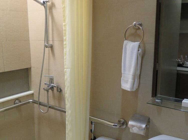 اتاق لوکس, One Tagaytay Place