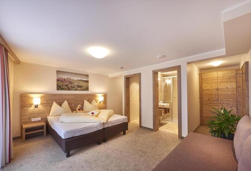 스탠다드 트리플 발코니 룸, Pension Gabi