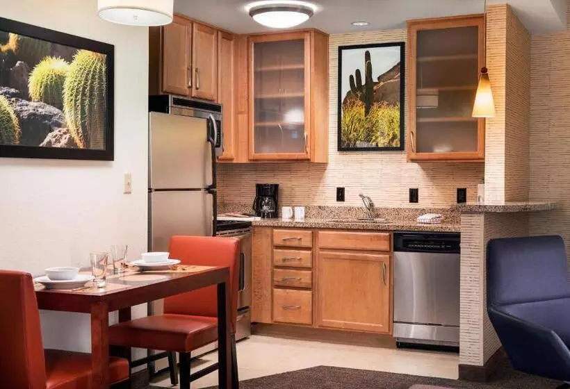 キングサイドベッドのスタンダードワンルーム, Residence Inn Phoenix Desert View At Mayo Clinic