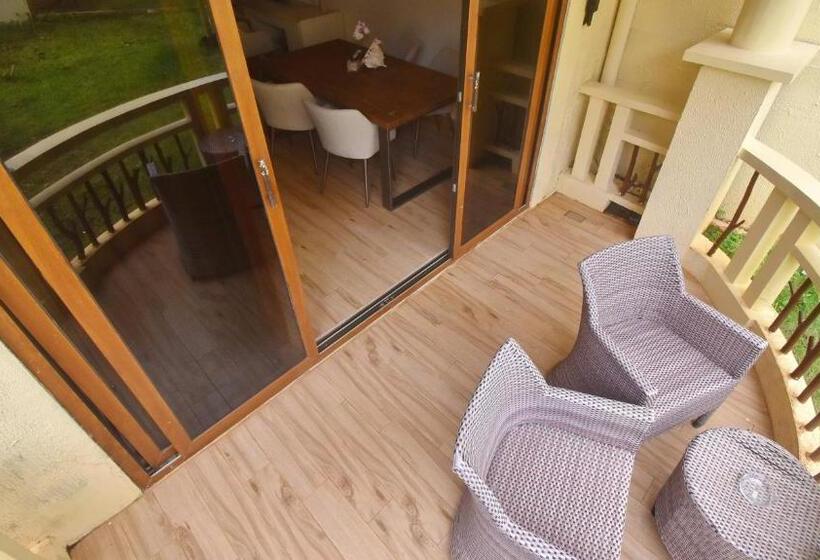 패밀리 룸, Ambassador In Paradise