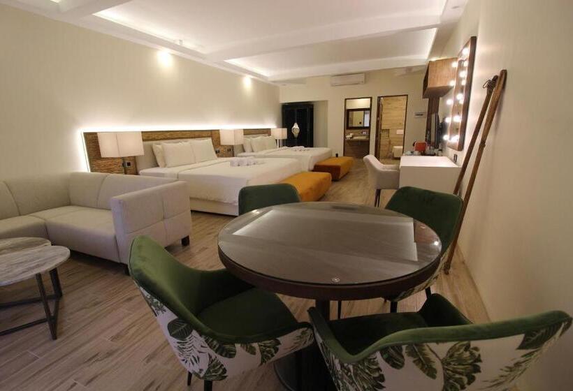 주니어 스위트, Ambassador In Paradise