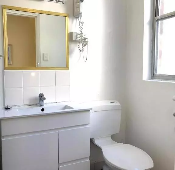 スタンダード４人部屋, The Clarendon Motel Katoomba