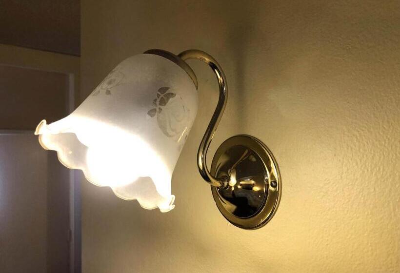 חדר סטנדרט לארבעה, The Clarendon Motel Katoomba