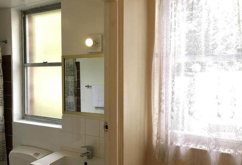 חדר סטנדרט עם מיטת קווין, The Clarendon Motel Katoomba